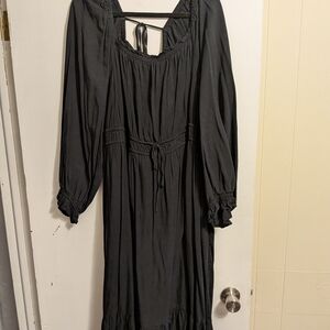 Ava & Viv Black Long-Sleeve Smocked Waist Maxi Dress